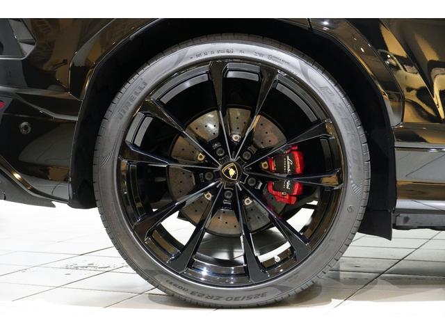 ウルス ベースグレード　パノラマサンルーフ　Ｔａｉｇｅｔｅ２３インチＡＷ　Ｂａｎｇ＆Ｏｌｕｆｓｅｎサウンドシステム　Ｑ－Ｃｉｔｕｒａレザーシート　　ベンチレーションシート（5枚目）