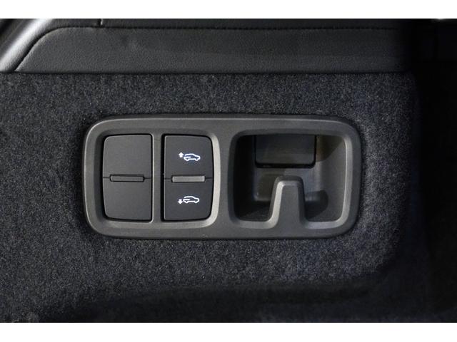 ウルス ベースグレード　パノラマサンルーフ　Ｔａｉｇｅｔｅ２３インチＡＷ　Ｂａｎｇ＆Ｏｌｕｆｓｅｎサウンドシステム　Ｑ－Ｃｉｔｕｒａレザーシート　　ベンチレーションシート（15枚目）