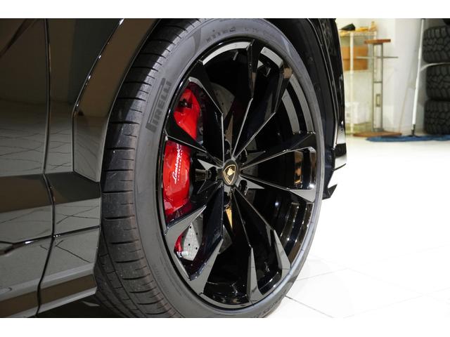 ウルス ベースグレード　パノラマサンルーフ　Ｔａｉｇｅｔｅ２３インチＡＷ　Ｂａｎｇ＆Ｏｌｕｆｓｅｎサウンドシステム　Ｑ－Ｃｉｔｕｒａレザーシート　　ベンチレーションシート（18枚目）