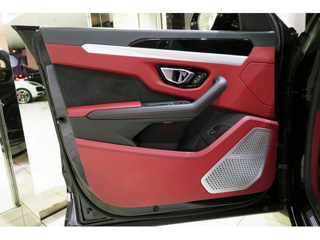 ウルス ベースグレード　パノラマサンルーフ　Ｔａｉｇｅｔｅ２３インチＡＷ　Ｂａｎｇ＆Ｏｌｕｆｓｅｎサウンドシステム　Ｑ－Ｃｉｔｕｒａレザーシート　　ベンチレーションシート（20枚目）