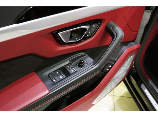 ウルス ベースグレード　パノラマサンルーフ　Ｔａｉｇｅｔｅ２３インチＡＷ　Ｂａｎｇ＆Ｏｌｕｆｓｅｎサウンドシステム　Ｑ－Ｃｉｔｕｒａレザーシート　　ベンチレーションシート（21枚目）