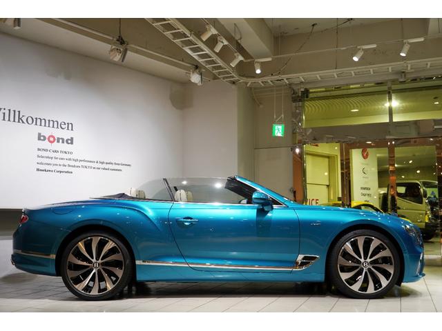 コンチネンタル GT V8アズールコンバーチブル ツーリングスペック シティスペック フロントシートコンフォートスペック ダイアモンドナーリング ムードライティングスペック バーティカルベイングリル(7枚目)