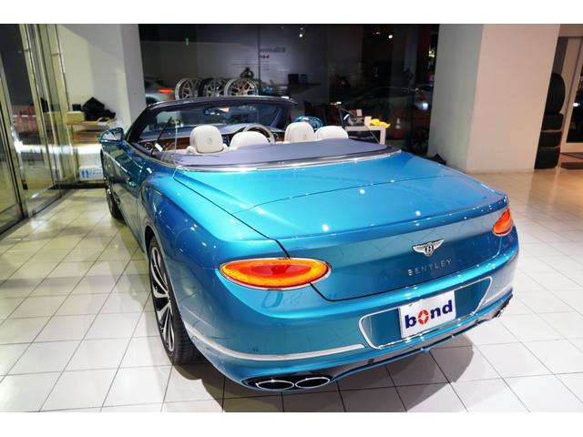 コンチネンタル GT V8アズールコンバーチブル ツーリングスペック シティスペック フロントシートコンフォートスペック ダイアモンドナーリング ムードライティングスペック バーティカルベイングリル(12枚目)