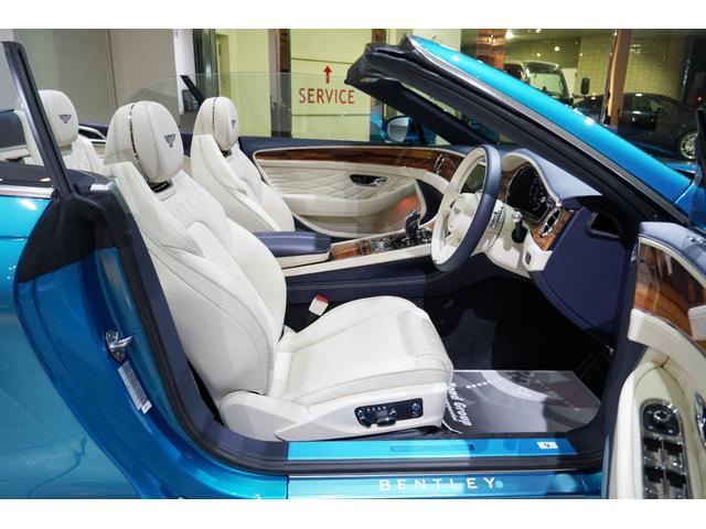 コンチネンタル GT V8アズールコンバーチブル ツーリングスペック シティスペック フロントシートコンフォートスペック ダイアモンドナーリング ムードライティングスペック バーティカルベイングリル(21枚目)