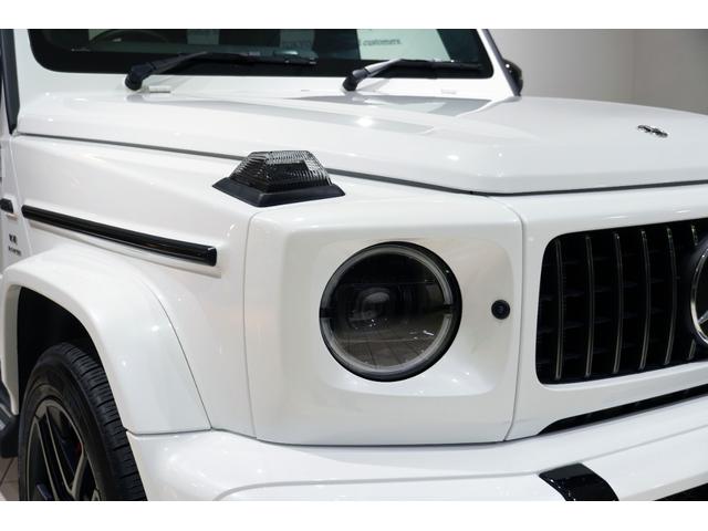 Gクラス G63 マヌファクトゥーアプログラム+ ナイトパッケージ 21インチマットブラック鍛造AW ブラック×ブラウン2トーンレザー カーボンインテリアトリム(17枚目)