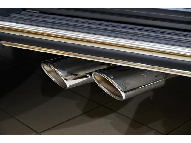 Gクラス G63 マヌファクトゥーアプログラム+ ナイトパッケージ 21インチマットブラック鍛造AW ブラック×ブラウン2トーンレザー カーボンインテリアトリム(20枚目)