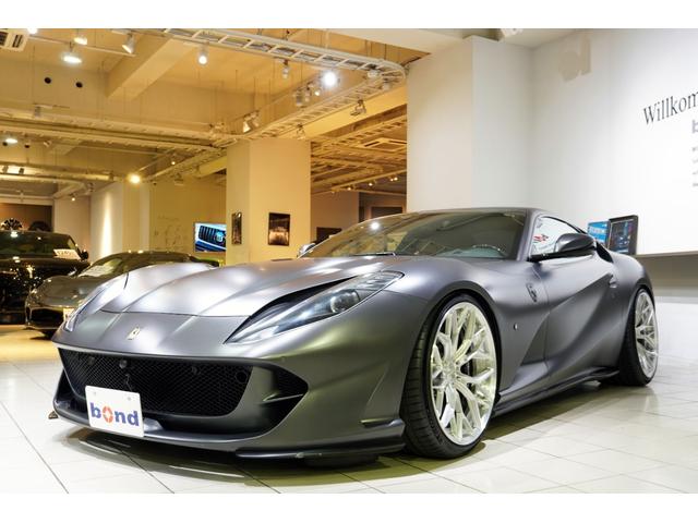 ８１２スーパーファスト ベースグレード　カーボンドライバーゾーン＋ＬＥＤステアリング　カーボンセンターブリッジ　ダッシュインサートカーボン　　Ｆリフター　パッセンジャーディスプレイ　ＡＬ１３鍛造ＡＷ　ＮＯＶＩＴＥＣスポーツスプリング（7枚目）