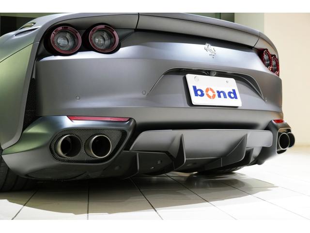 ８１２スーパーファスト ベースグレード　カーボンドライバーゾーン＋ＬＥＤステアリング　カーボンセンターブリッジ　ダッシュインサートカーボン　　Ｆリフター　パッセンジャーディスプレイ　ＡＬ１３鍛造ＡＷ　ＮＯＶＩＴＥＣスポーツスプリング（13枚目）