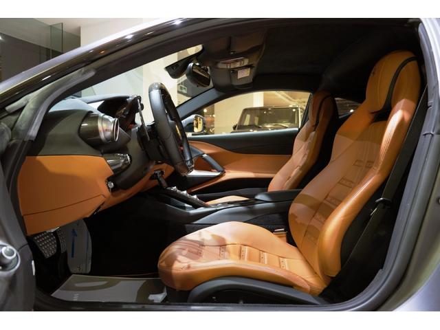 ８１２スーパーファスト ベースグレード　カーボンドライバーゾーン＋ＬＥＤステアリング　カーボンセンターブリッジ　ダッシュインサートカーボン　　Ｆリフター　パッセンジャーディスプレイ　ＡＬ１３鍛造ＡＷ　ＮＯＶＩＴＥＣスポーツスプリング（25枚目）