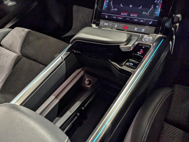 ｅ－トロンスポーツバック ５５クワトロ１ｓｔＥＤバーチャルエクステリアミラ仕様（53枚目）