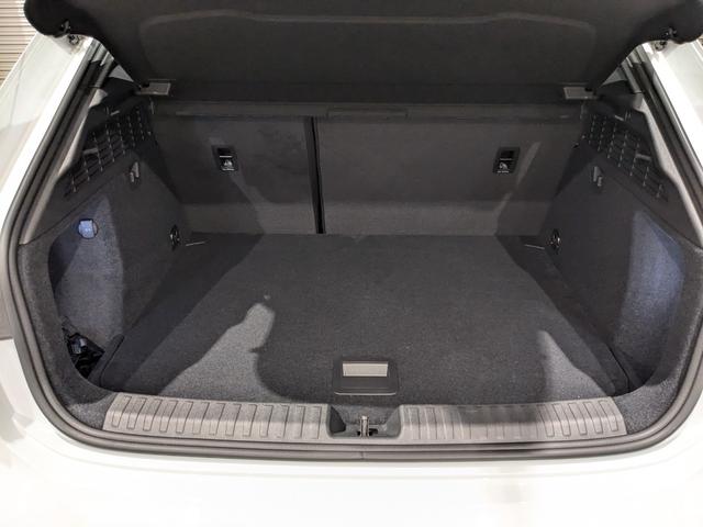 Ａ３ スポーツバック３０ＴＦＳＩ　Ｓライン　●ナビ●コンビニ＆アシスタンス●フロントシート電動●（18枚目）