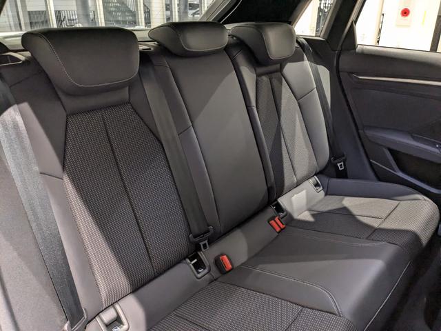 Ａ３ スポーツバック３０ＴＦＳＩ　Ｓライン　●ナビ●コンビニ＆アシスタンス●フロントシート電動●（23枚目）