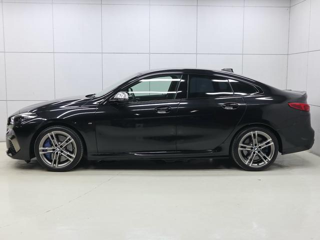 ２シリーズ Ｍ２３５ｉ　ｘＤｒｉｖｅグランクーペ　デビューパッケージ／Ｍリアスポイラー／ＡＣＣ／レーンチェンジウォーニング／Ｍスポーツブレーキ／ワイヤレスチャージ／１８インチアルミホイール／Ｍツインパワーターボテクノロジー／正規認定中古車（24枚目）