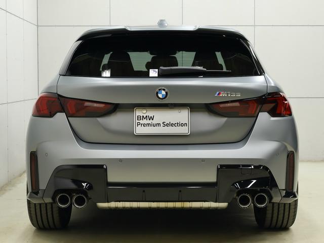 1シリーズ M135 xDrive ・フローズンピュアグレーメタリック・アダプティブMサスペンション・プライバシーガラス・オートマティックトランクリッドオペレーション・スポーツATギアシフトパドル付・ヘッドアップディスプレイ(49枚目)