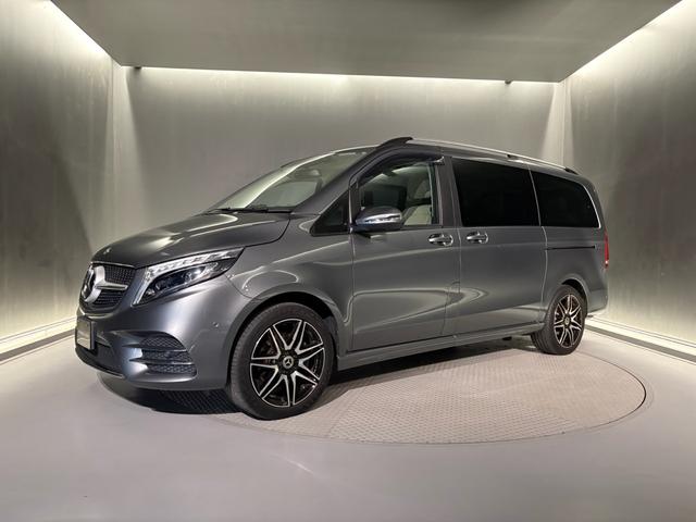 Ｖクラス Ｖ２２０ｄアバンギャルドロングＡＭＧラインパッケージ　エクスクルーシブシートパッケージ　ＡＭＧラインエクステリア（サイドスカート）パノラミックスライディングルーフ　エクスクルーシブシート　ベンチシート（３列目）（4枚目）