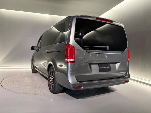 Ｖクラス Ｖ２２０ｄアバンギャルドロングＡＭＧラインパッケージ　エクスクルーシブシートパッケージ　ＡＭＧラインエクステリア（サイドスカート）パノラミックスライディングルーフ　エクスクルーシブシート　ベンチシート（３列目）（6枚目）