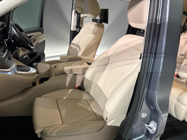 Ｖクラス Ｖ２２０ｄアバンギャルドロングＡＭＧラインパッケージ　エクスクルーシブシートパッケージ　ＡＭＧラインエクステリア（サイドスカート）パノラミックスライディングルーフ　エクスクルーシブシート　ベンチシート（３列目）（8枚目）