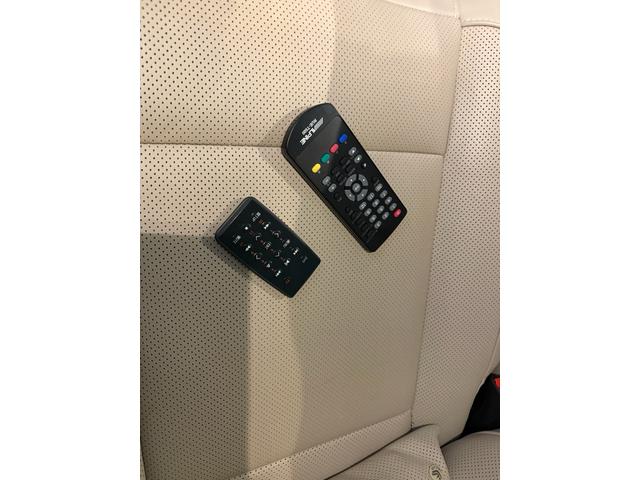 Ｖクラス Ｖ２２０ｄアバンギャルドロングＡＭＧラインパッケージ　エクスクルーシブシートパッケージ　ＡＭＧラインエクステリア（サイドスカート）パノラミックスライディングルーフ　エクスクルーシブシート　ベンチシート（３列目）（46枚目）