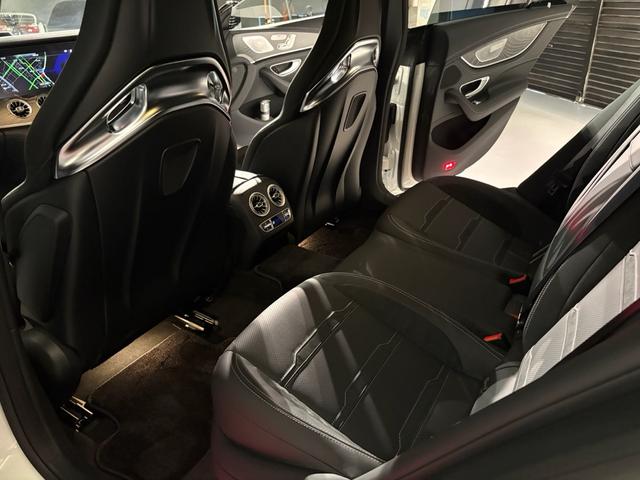 ＧＴ ４ドアクーペ ５３　４マチック＋　ＡＭＧダイナミックプラスパッケージ　　ＡＭＧイエローブレーキ・キャリパー　レーダーセーフティパッケージ　　パノラミックルーフ　　ＡＭＧパフォーマンスエグゾーストシステム（34枚目）