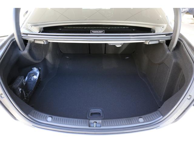 E200 アバンギャルド AMGライン 新型Eクラス AMGラインインテリアパッケージ エクスクルーシブパッケージ 紹介動画有 パノラミックスライディングルーフ ダイヤモンドホワイト ARナビゲーション/認定中古車(8枚目)