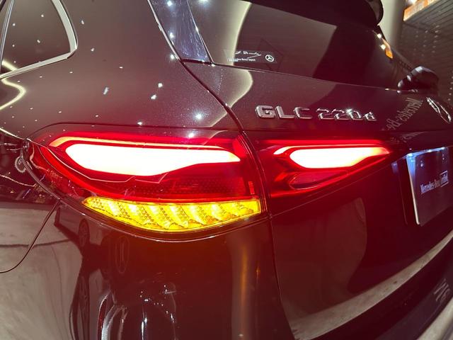 ＧＬＣ２２０ｄ　４マチック　ドライバーズパッケージ　弊社デモカー／ＡＭＧレザーエクスクルーシブ／ドライバーズＰ／パノラミックスライディングルーフ／３６０度カメラ／本革シート／ヘッドアップディスプレイ／シートヒーター／ＬＥＤライト／純正ドラレコ／禁煙車(6枚目)