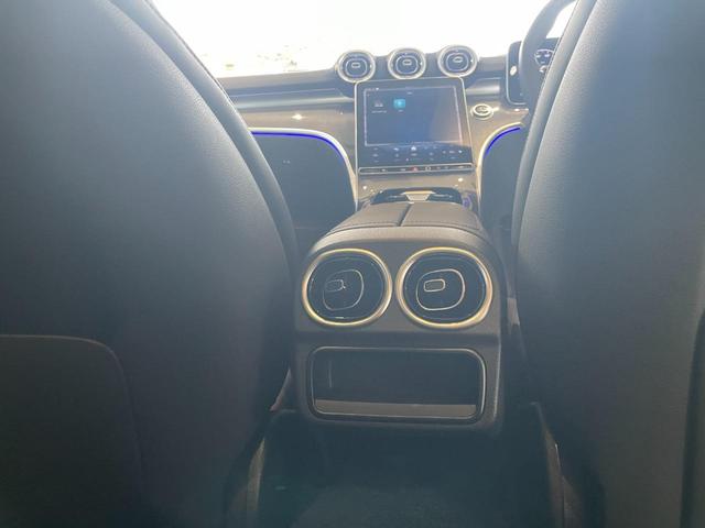 Ｃクラス Ｃ２２０ｄアバンギャルド　ＡＭＧラインパッケージ　デモカー／ヘッドアップディスプレイ／パノラミックスライディングルーフ／６４色アンビエントライト／メモリー付き電動シート／シートヒーター／Ｂｌｕｅｔｏｏｔｈオーディオ／記録簿／禁煙車／３６０度カメラ（48枚目）