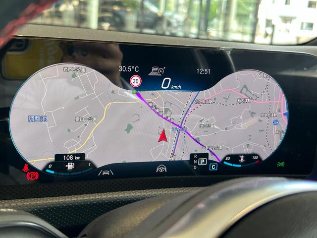 ＣＬＡクラス シューティングブレーク ＣＬＡ２００ｄ　シューティングブレーク　ＡＭＧライン　弊社下取車両／パノラミックスライディングルーフ／ワイヤレスチャージング／メモリー付き電動パワーシート／シートヒーター／アンビエントライト６４色／３６０°カメラ／１８インチアルミホイール／ヘッドアップデ（53枚目）