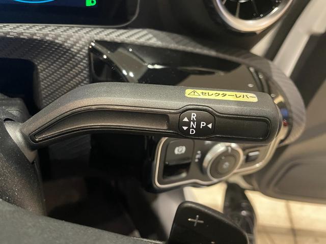 Ａクラス Ａ２００ｄ　弊社下取り車／記録簿付き／純正ドラレコ前／禁煙車／キーレス／ワイヤレスチャージング／シートヒーター／電動シートメモリ付（11枚目）