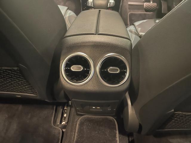 Ａクラス Ａ２００ｄ　弊社下取り車／記録簿付き／純正ドラレコ前／禁煙車／キーレス／ワイヤレスチャージング／シートヒーター／電動シートメモリ付（33枚目）