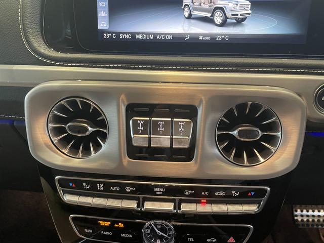 Ｇクラス Ｇ４００ｄ　ＡＭＧライン　弊社下取／ＡＭＧライン／Ｇマニュファクトゥーアプログラム／ラグジュアリーＰ／メモリー付きパワーシート／純正ドラレコ前後／ダブルエアコン／ベンチレーター／白内装／パノラマサンルーフ／本革シート／記録簿／（21枚目）