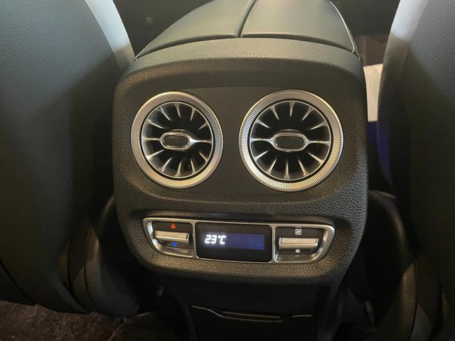 Ｇクラス Ｇ４００ｄ　ＡＭＧライン　弊社下取／ＡＭＧライン／Ｇマニュファクトゥーアプログラム／ラグジュアリーＰ／メモリー付きパワーシート／純正ドラレコ前後／ダブルエアコン／ベンチレーター／白内装／パノラマサンルーフ／本革シート／記録簿／（31枚目）