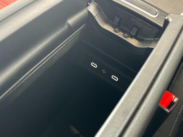 GLAクラス GLA35 4マチック AMGパフォーマンスパッケージ/アドバンスドパッケージ/弊社デモカー/パノラミックスライディングルーフ/ヘッドアップディスプレイ/360°カメラ/ブルメスター/本革レッドシート/純正ドライブレコーダー(44枚目)