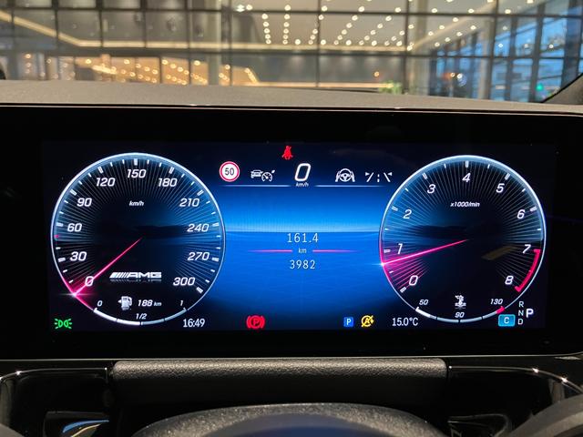 GLAクラス GLA45 S 4マチック+ 弊社デモカー/後期モデル/赤内装/アドバンスドP/AMGパフォーマンスP/パノラマサンルーフ/シートヒーター/ベンチレーター/本革シート/メモリー付きパワーシート/HUD/ブルメスター/禁煙/記録簿(9枚目)