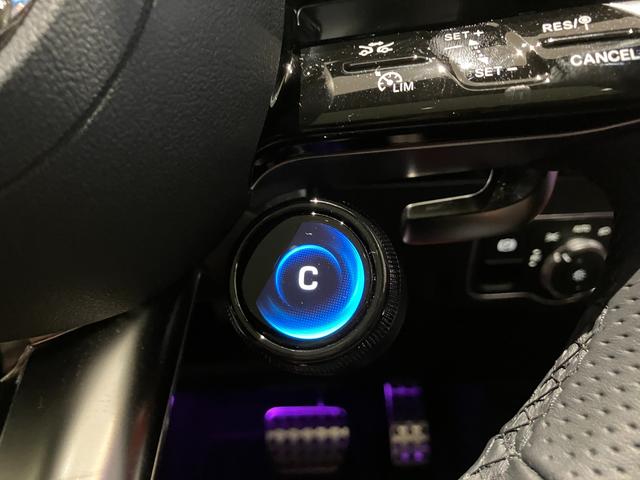 GLAクラス GLA45 S 4マチック+ 弊社デモカー/後期モデル/赤内装/アドバンスドP/AMGパフォーマンスP/パノラマサンルーフ/シートヒーター/ベンチレーター/本革シート/メモリー付きパワーシート/HUD/ブルメスター/禁煙/記録簿(19枚目)