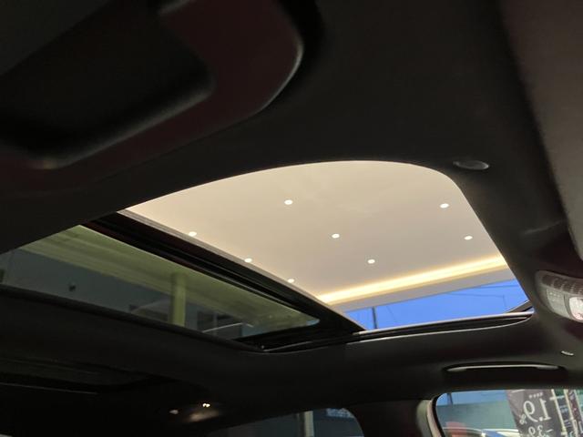 GLAクラス GLA45 S 4マチック+ 弊社デモカー/後期モデル/赤内装/アドバンスドP/AMGパフォーマンスP/パノラマサンルーフ/シートヒーター/ベンチレーター/本革シート/メモリー付きパワーシート/HUD/ブルメスター/禁煙/記録簿(21枚目)