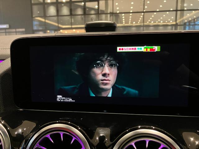 GLAクラス GLA45 S 4マチック+ 弊社デモカー/後期モデル/赤内装/アドバンスドP/AMGパフォーマンスP/パノラマサンルーフ/シートヒーター/ベンチレーター/本革シート/メモリー付きパワーシート/HUD/ブルメスター/禁煙/記録簿(25枚目)