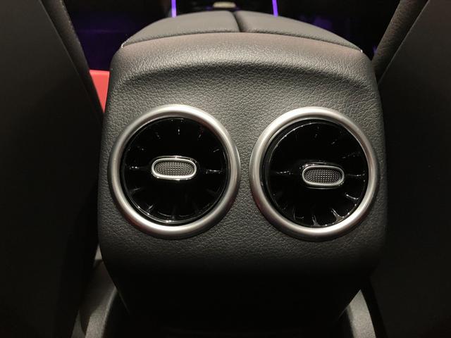 GLAクラス GLA45 S 4マチック+ 弊社デモカー/後期モデル/赤内装/アドバンスドP/AMGパフォーマンスP/パノラマサンルーフ/シートヒーター/ベンチレーター/本革シート/メモリー付きパワーシート/HUD/ブルメスター/禁煙/記録簿(38枚目)