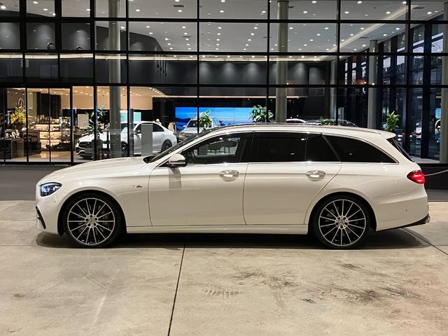 Eクラスステーションワゴン  パノラマサンルーフ/レザーEX/本革シート/アンビエントライト64色/ダブルエアコン/パヒュームアトマイザー付/シートヒーター/ベンチレーター/ドライブレコーダー付/電動トランク/ブルメスター(2枚目)