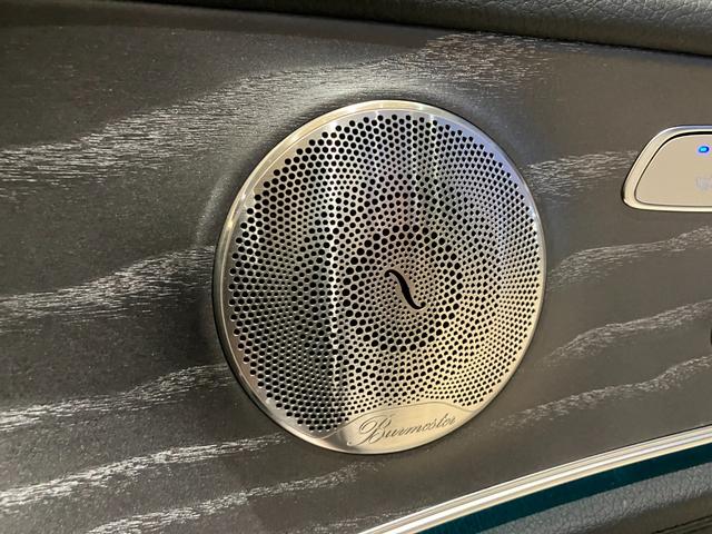 Eクラスステーションワゴン  パノラマサンルーフ/レザーEX/本革シート/アンビエントライト64色/ダブルエアコン/パヒュームアトマイザー付/シートヒーター/ベンチレーター/ドライブレコーダー付/電動トランク/ブルメスター(7枚目)