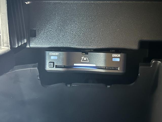 GLB GLB200d 4マチックAMGレザエクスクルシブP パノラマサンルーフ/後期モデル/AMGライン/AMGレザーエクスクルーシブP/コンフォートP/本革シート/シートヒーター/メモリー付きパワーシート/アンビエントライト64色/記録簿/禁煙車両(32枚目)