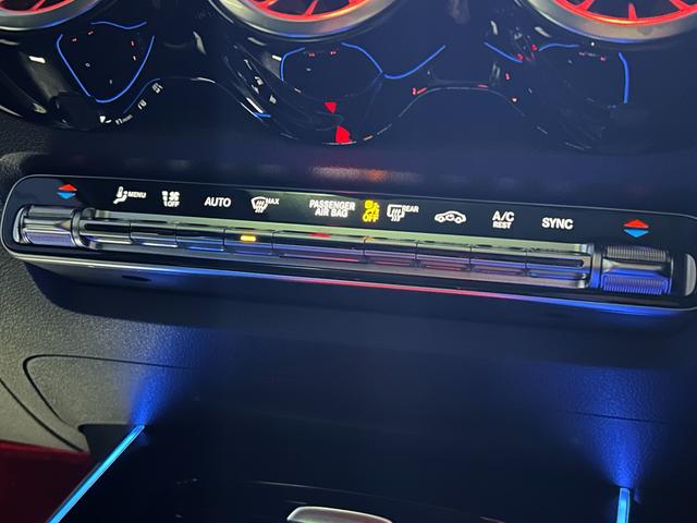 GLB GLB200d 4マチックAMGレザエクスクルシブP パノラマサンルーフ/後期モデル/AMGライン/AMGレザーエクスクルーシブP/コンフォートP/本革シート/シートヒーター/メモリー付きパワーシート/アンビエントライト64色/記録簿/禁煙車両(38枚目)