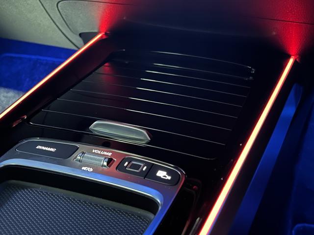 GLB GLB200d 4マチックAMGレザエクスクルシブP パノラマサンルーフ/後期モデル/AMGライン/AMGレザーエクスクルーシブP/コンフォートP/本革シート/シートヒーター/メモリー付きパワーシート/アンビエントライト64色/記録簿/禁煙車両(40枚目)