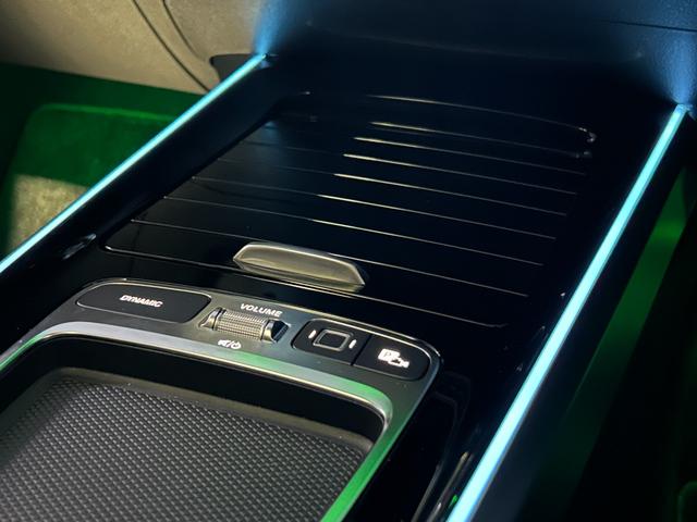 GLB GLB200d 4マチックAMGレザエクスクルシブP パノラマサンルーフ/後期モデル/AMGライン/AMGレザーエクスクルーシブP/コンフォートP/本革シート/シートヒーター/メモリー付きパワーシート/アンビエントライト64色/記録簿/禁煙車両(43枚目)