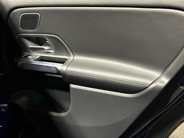 GLB GLB200d 4マチックAMGレザエクスクルシブP パノラマサンルーフ/後期モデル/AMGライン/AMGレザーエクスクルーシブP/コンフォートP/本革シート/シートヒーター/メモリー付きパワーシート/アンビエントライト64色/記録簿/禁煙車両(44枚目)