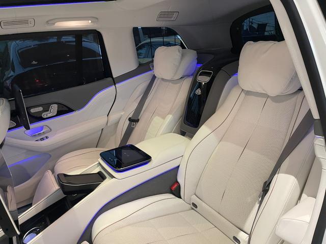 GLS GLS600 ファーストクラスパッケージ 弊社下取り/ファーストクラスP/ナッパーレザーシート/パノラマサンルーフ/本革シート/クーリングボックス/左右独立シート(後席)/専用シャンパングラス格納/電動ブラインド(後席)/エアサス/360度カ(4枚目)