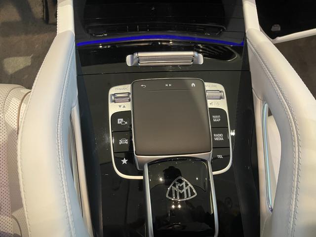 GLS GLS600 ファーストクラスパッケージ 弊社下取り/ファーストクラスP/ナッパーレザーシート/パノラマサンルーフ/本革シート/クーリングボックス/左右独立シート(後席)/専用シャンパングラス格納/電動ブラインド(後席)/エアサス/360度カ(18枚目)