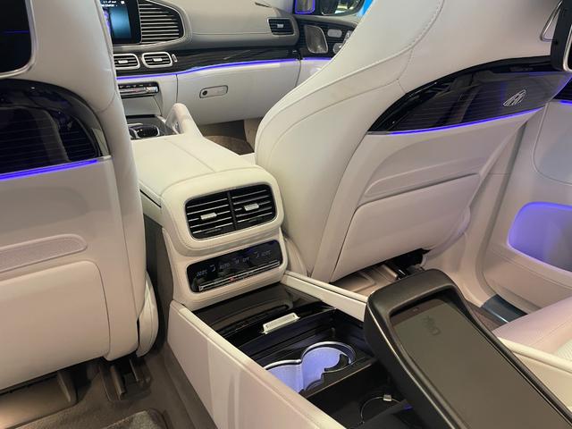 GLS GLS600 ファーストクラスパッケージ 弊社下取り/ファーストクラスP/ナッパーレザーシート/パノラマサンルーフ/本革シート/クーリングボックス/左右独立シート(後席)/専用シャンパングラス格納/電動ブラインド(後席)/エアサス/360度カ(27枚目)