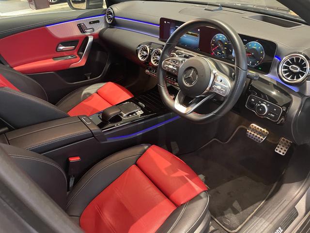 Aクラス A180 スタイル AMGレザーエクスクルシブパケジ レザーエクスクルーシブパッケージ/アドバンスドパッケージ/ヘッドアップディスプレイ/360°カメラ/アンビエントライト64色/ワイヤレスチャージング/純正ドライブレコーダー/メモリー付き電動パワーシー(5枚目)