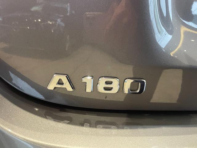 Aクラス A180 スタイル AMGレザーエクスクルシブパケジ レザーエクスクルーシブパッケージ/アドバンスドパッケージ/ヘッドアップディスプレイ/360°カメラ/アンビエントライト64色/ワイヤレスチャージング/純正ドライブレコーダー/メモリー付き電動パワーシー(37枚目)