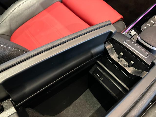 ＧＬＢ ＧＬＢ３５　４マチック　弊社下取り／前期／メモリー付きパワーシート／本革シート／パノラマサンルーフ／純正ドラレコ前後／３６０度カメラ／シートヒーター／ブルメスター／ＨＵＤ／オートハイビーム／電動トランク／ワンオーナー／禁煙（20枚目）